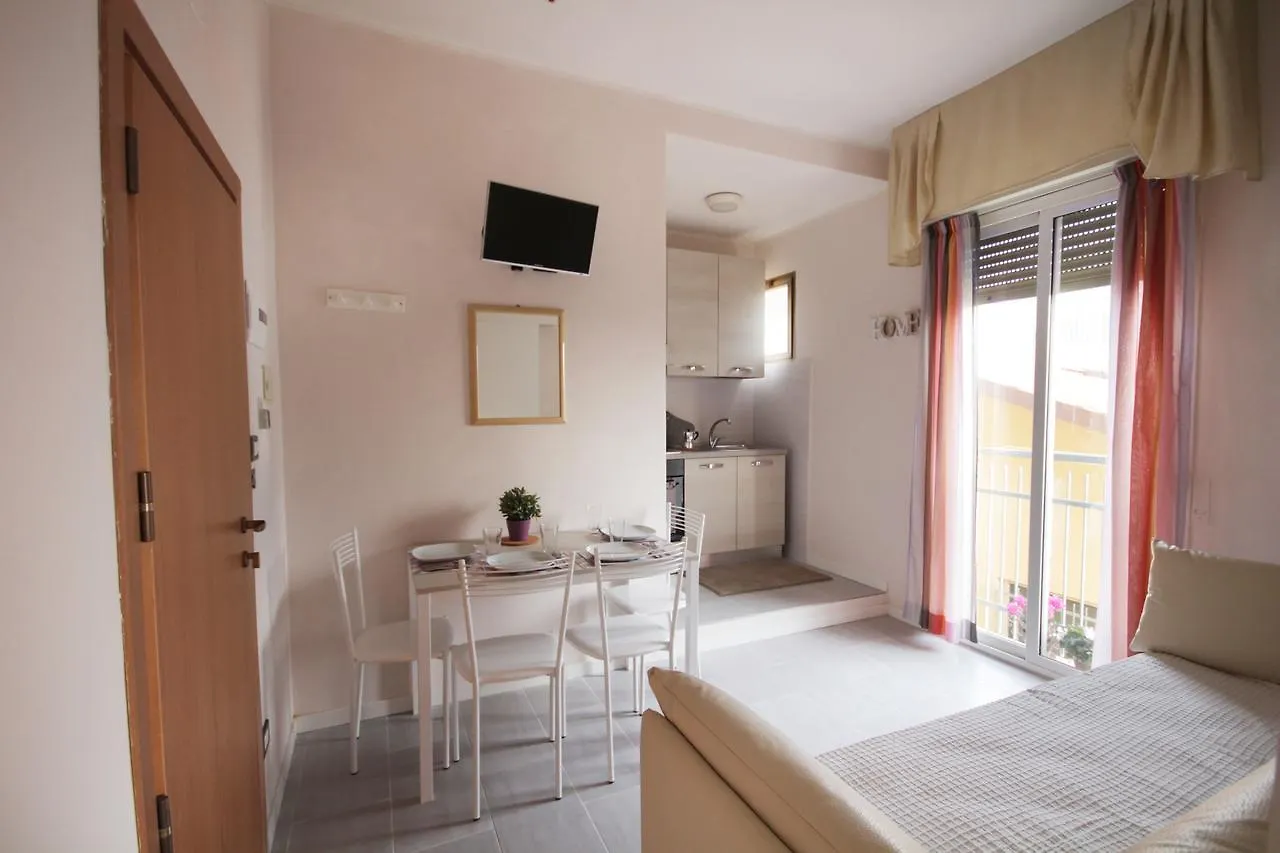Residence Villa Milena 벨레지아아지마리나 이탈리아